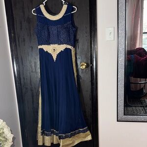 Elegant Navy and Gold Sleeveless Gown